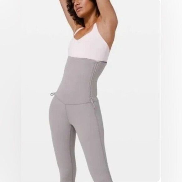 Lululemon Reversible HugโYour Core Super High Rise Tight 28" Sz 6 - Picture 3 of 16